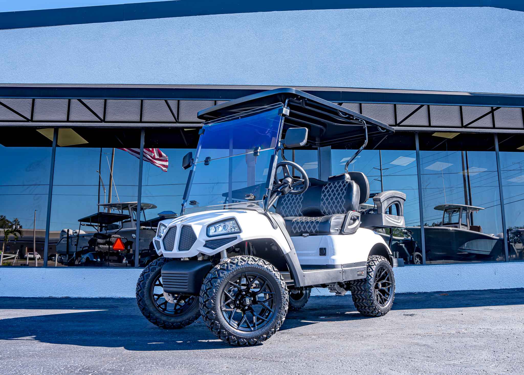 2024 Vivid EV Anthem 4L White White