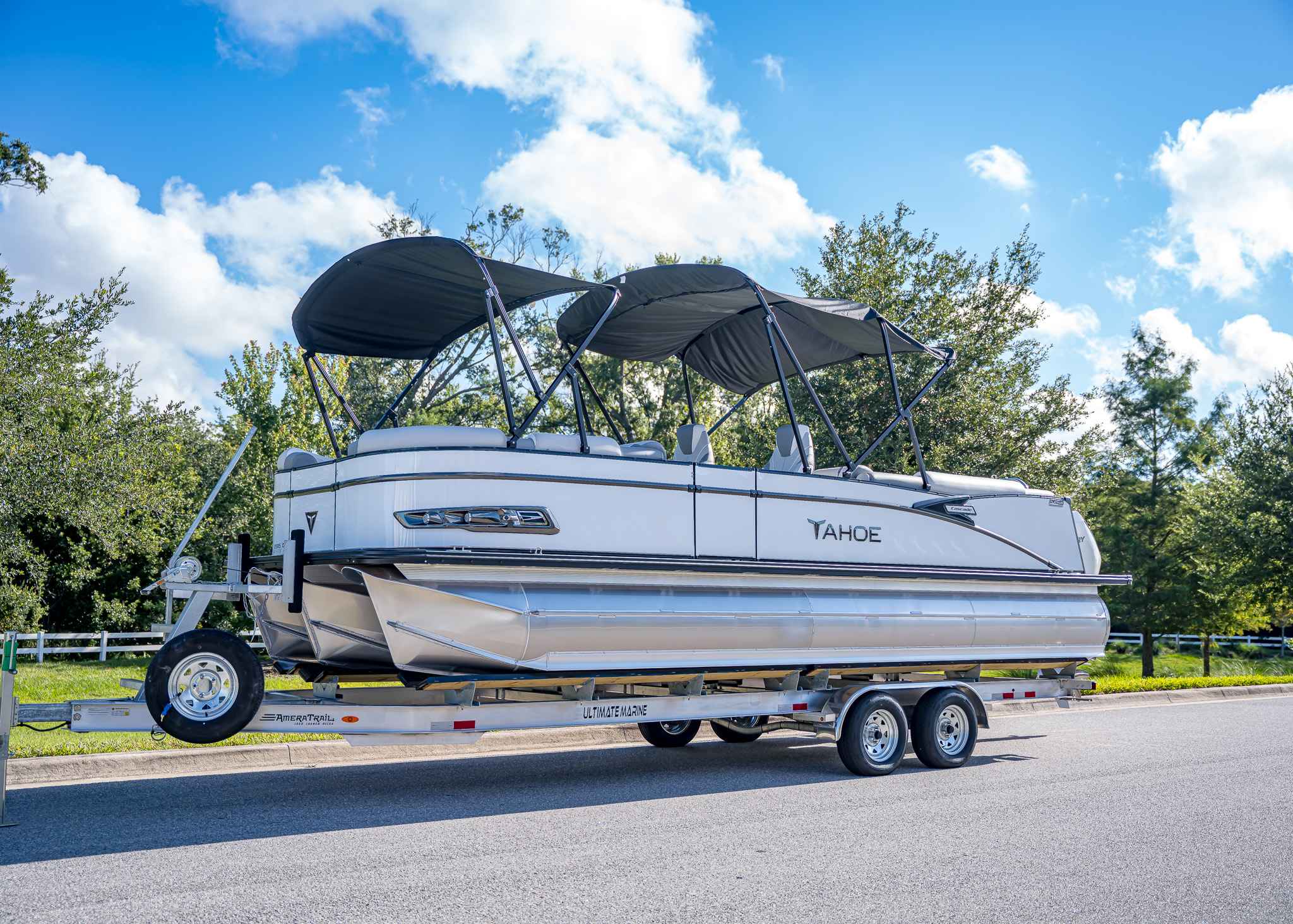 2025 Tahoe Pontoon Cascade 25′ Quad Lounge (TA-0010)