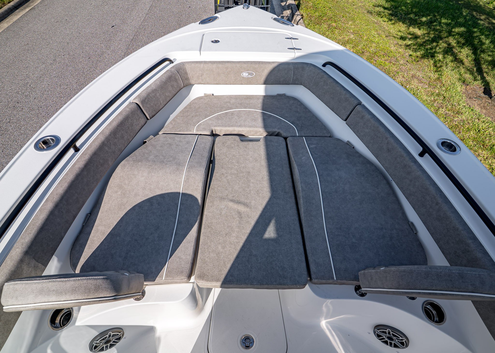 Sea Hunt 363 Ultra 255