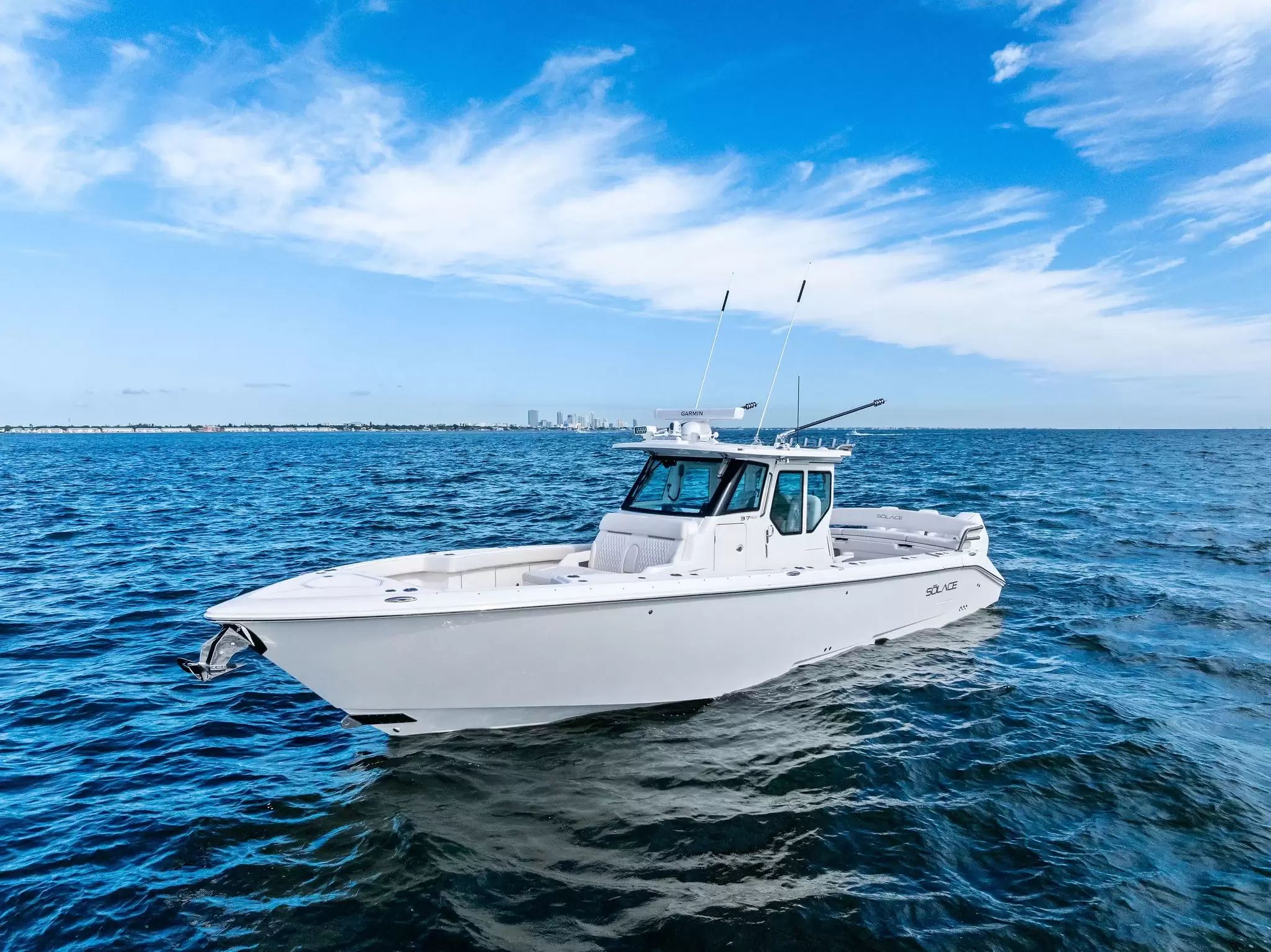 2026 SOLACE 37 Pilothouse (UM-036PH) WHITE